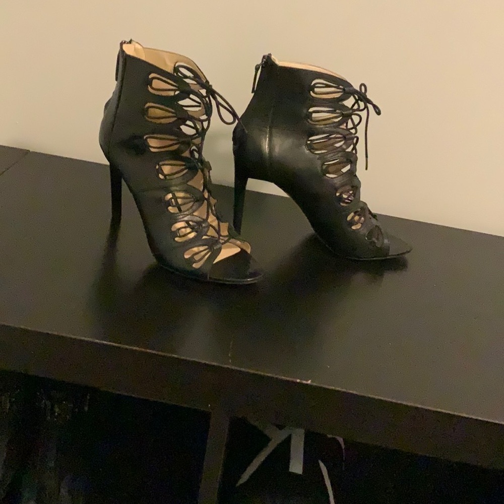 LOVIN’ STRAP UP HEELS BY NINE WEST